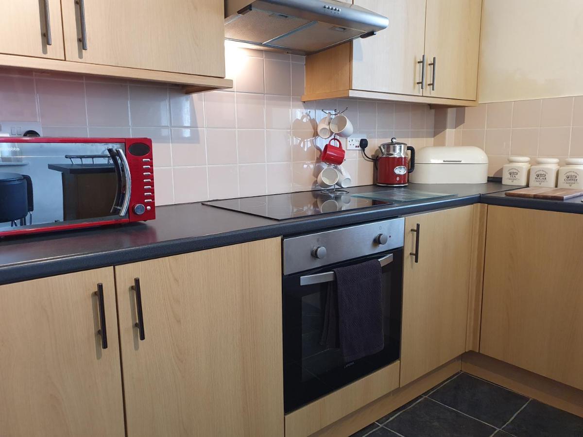 Pomfret House, 3 Bedrooms, Burnley Central, Contractors And Groups First Choice, Free Parking Exterior foto