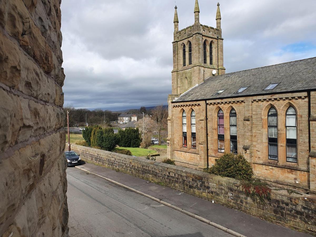 Pomfret House, 3 Bedrooms, Burnley Central, Contractors And Groups First Choice, Free Parking Exterior foto